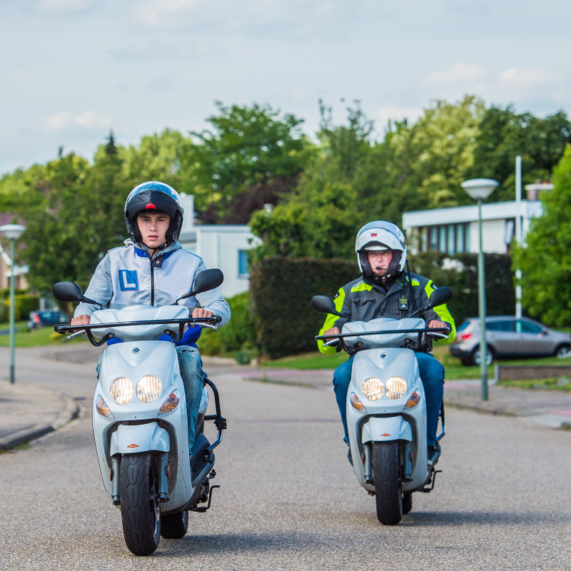 Scooter Rijbewijs in 1 Dag Venlo bel mij